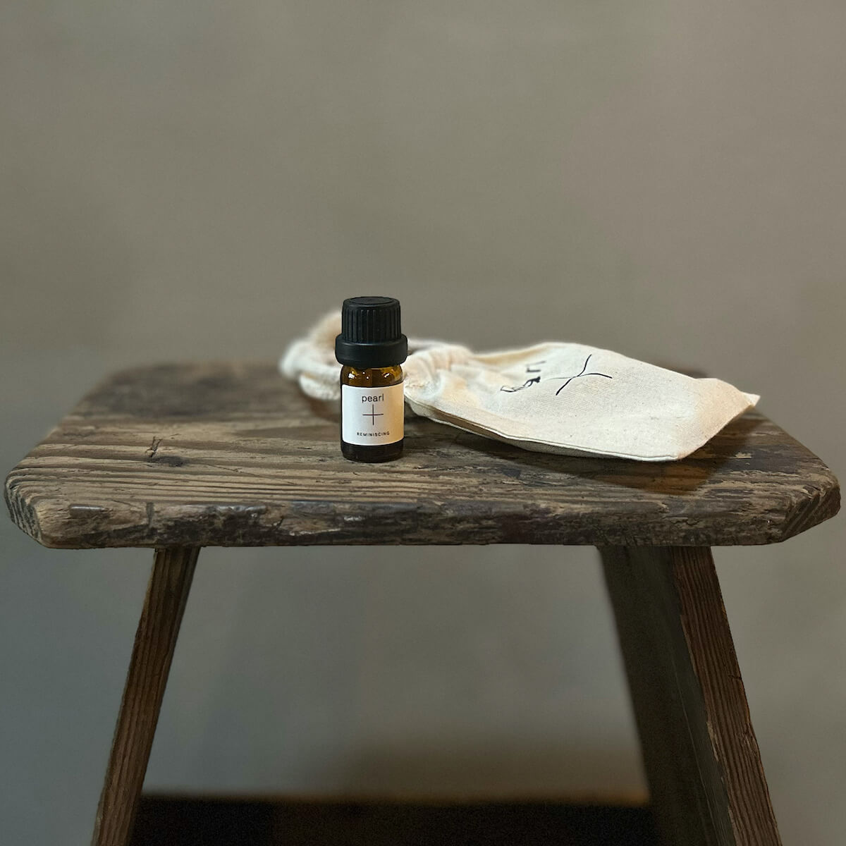 Pearl+ REMINISCING ESSENTIAL OIL